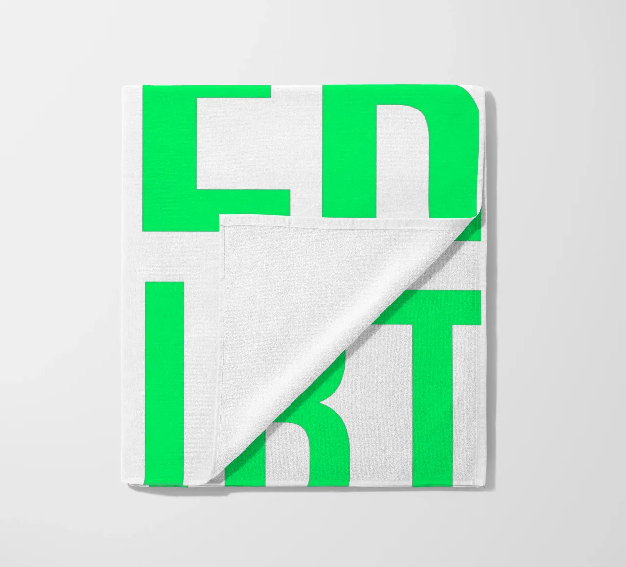 OVER series - bold letters, brave values (5 colors) telo mare da FRICKE DESIGN