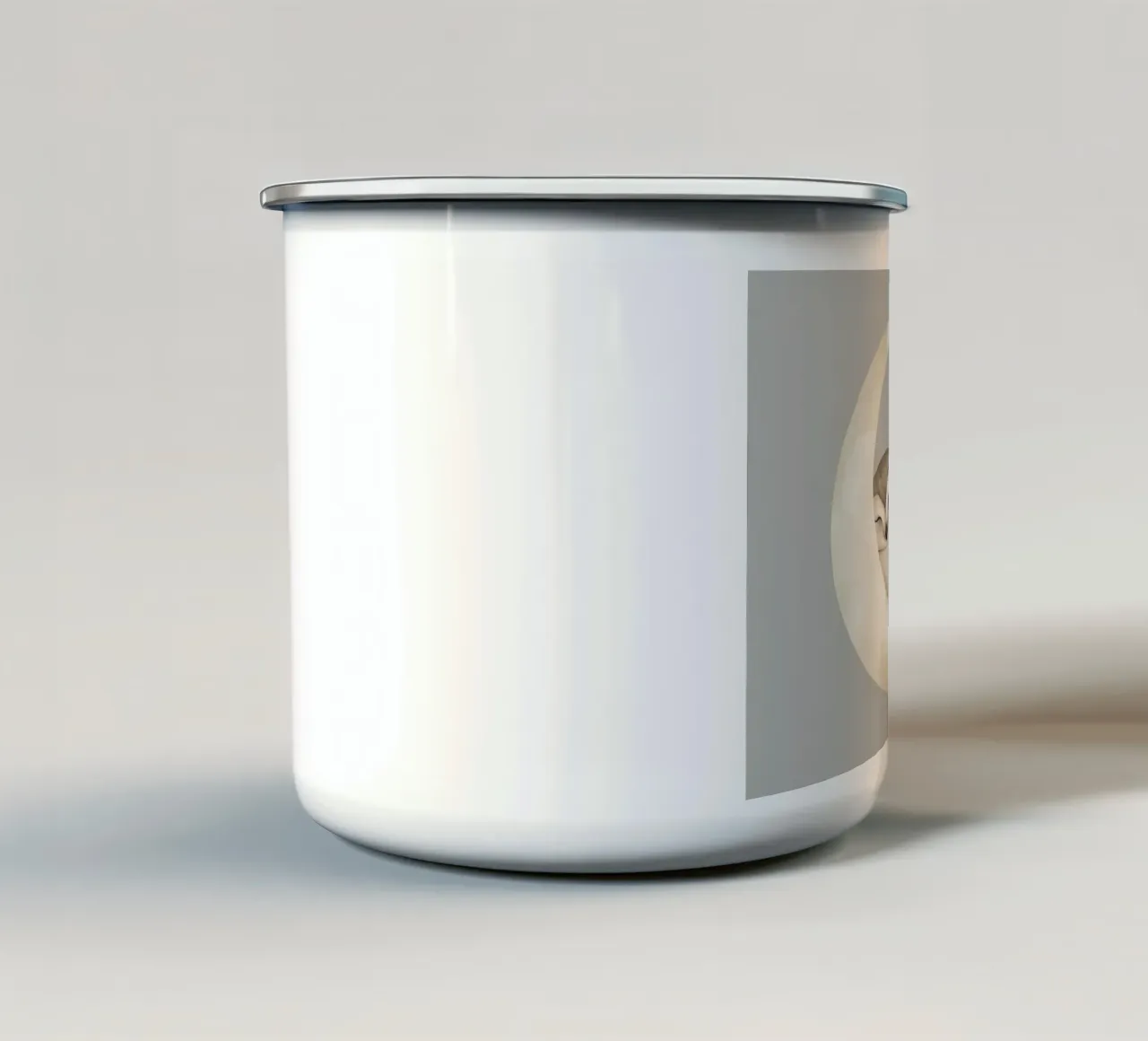 Simpatico gufo addormentato sulla mezzaluna con le stelle tazza in smalto da DesignDoodle