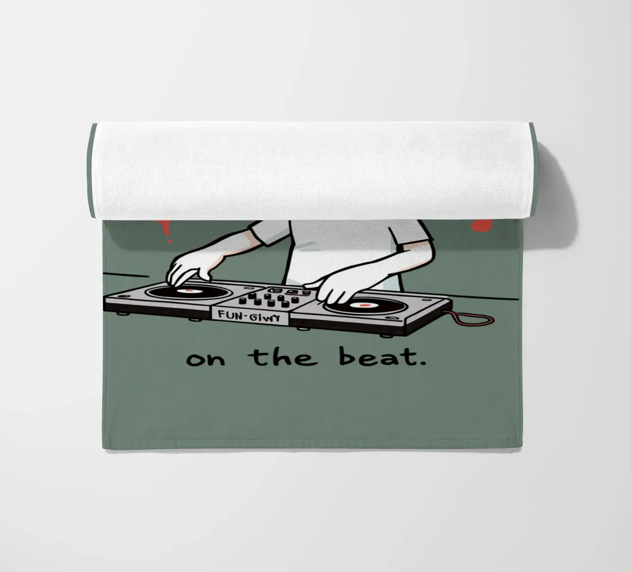 DJ con la testa a fungo telo mare da DesignDoodle