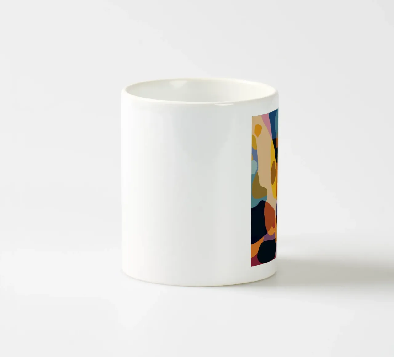 Fusione figurativa astratta tazza in ceramica da Kala Martir