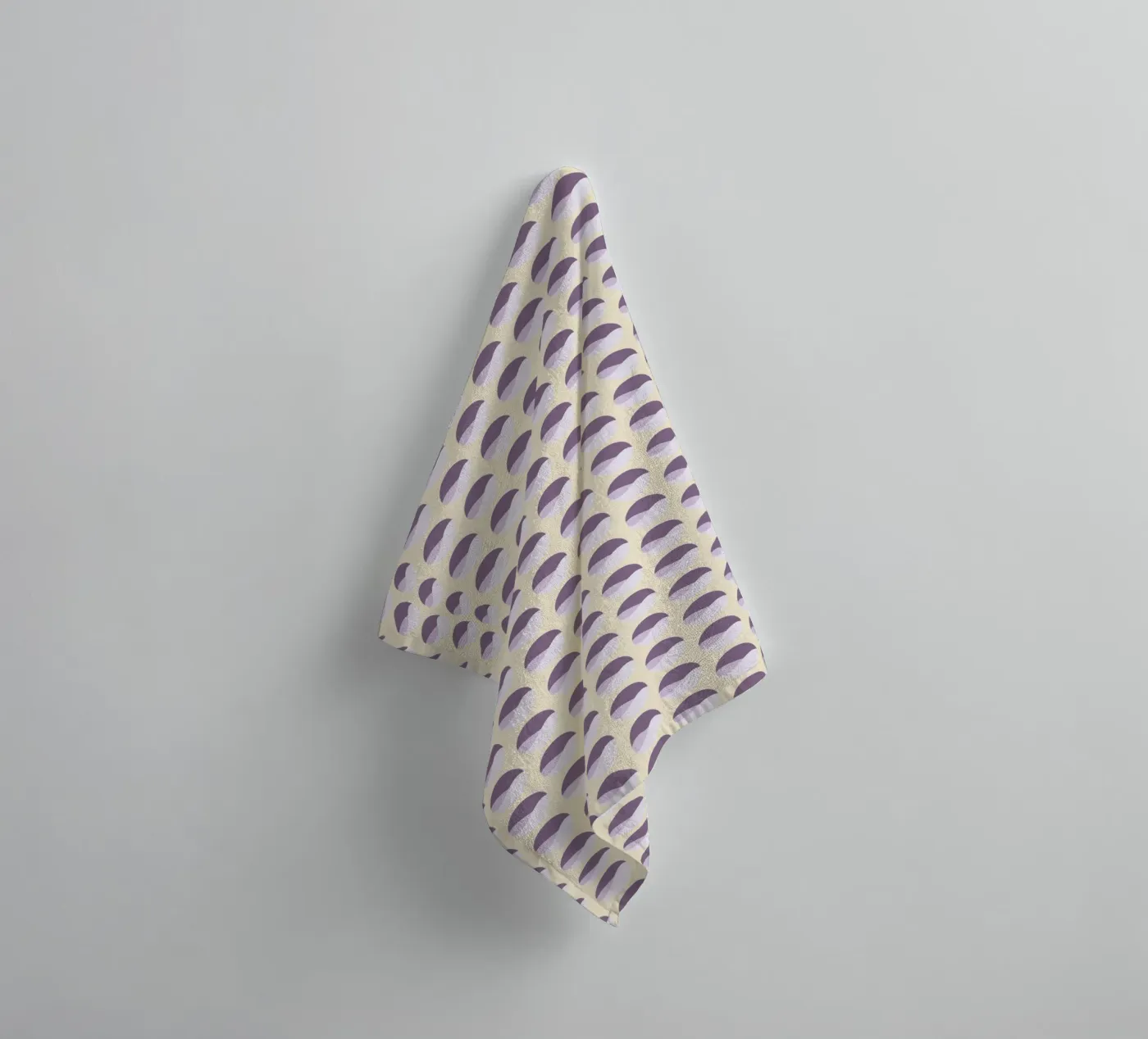 Wavy Dots Pattern #1 badhanddoek van kathrinmay