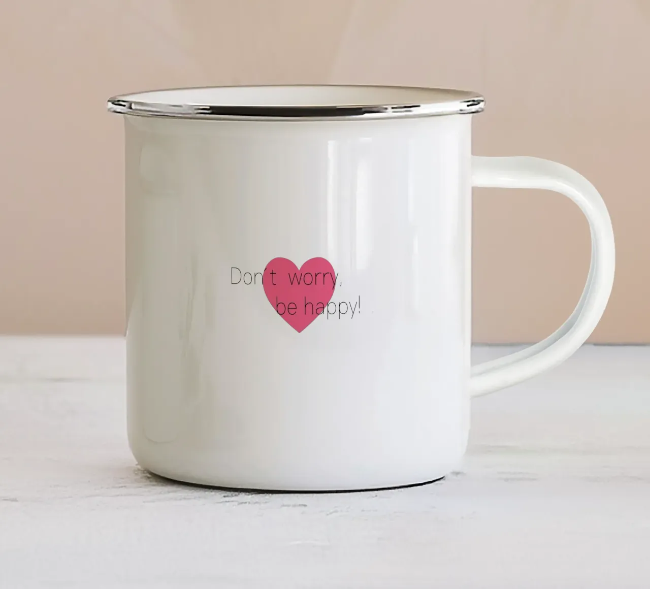 Non preoccupatevi, siate felici tazza in smalto da BenCoStyle