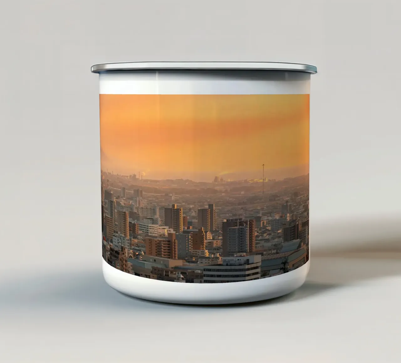 Tramonto su Matsuyama, Giappone tazza in smalto da Marcel Bisig