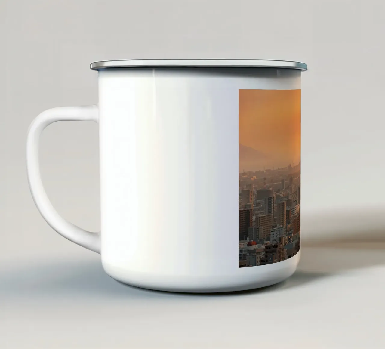 Tramonto su Matsuyama, Giappone tazza in smalto da Marcel Bisig