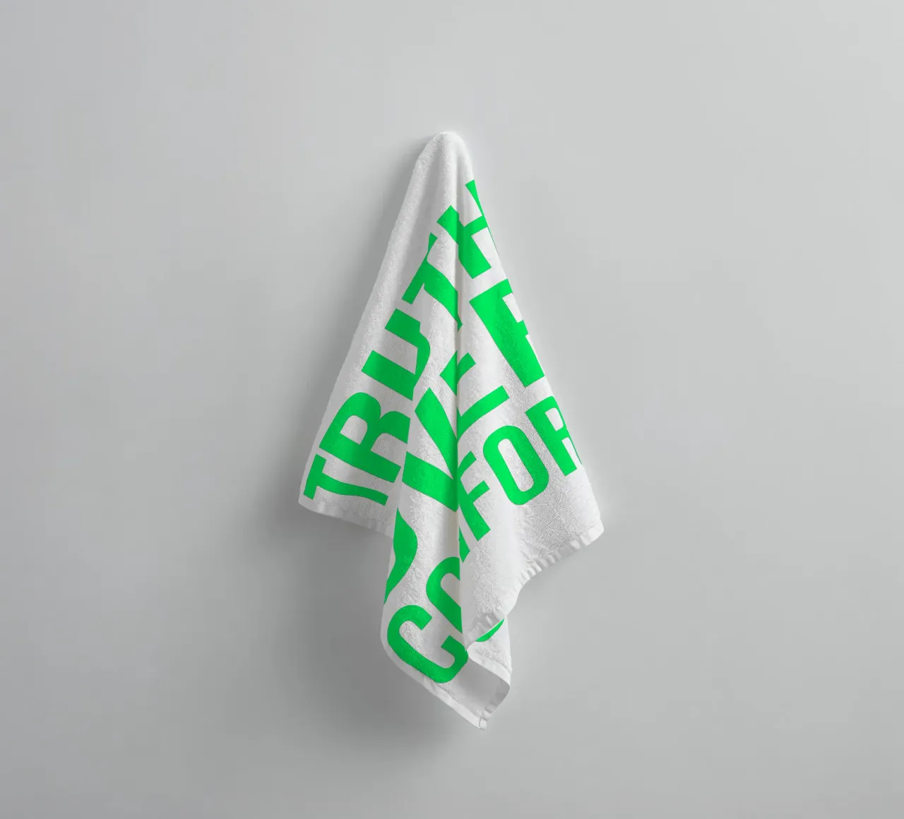 OVER Series- bold letters, brave values (5 colors) asciugamano da bagno da OVER SERIES