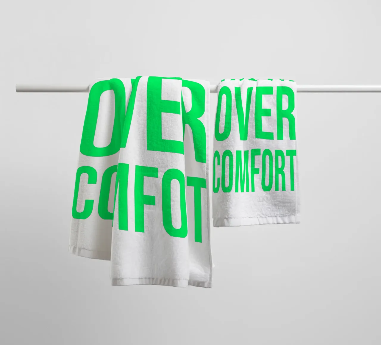 OVER Series- bold letters, brave values (5 colors) asciugamano da bagno da OVER SERIES