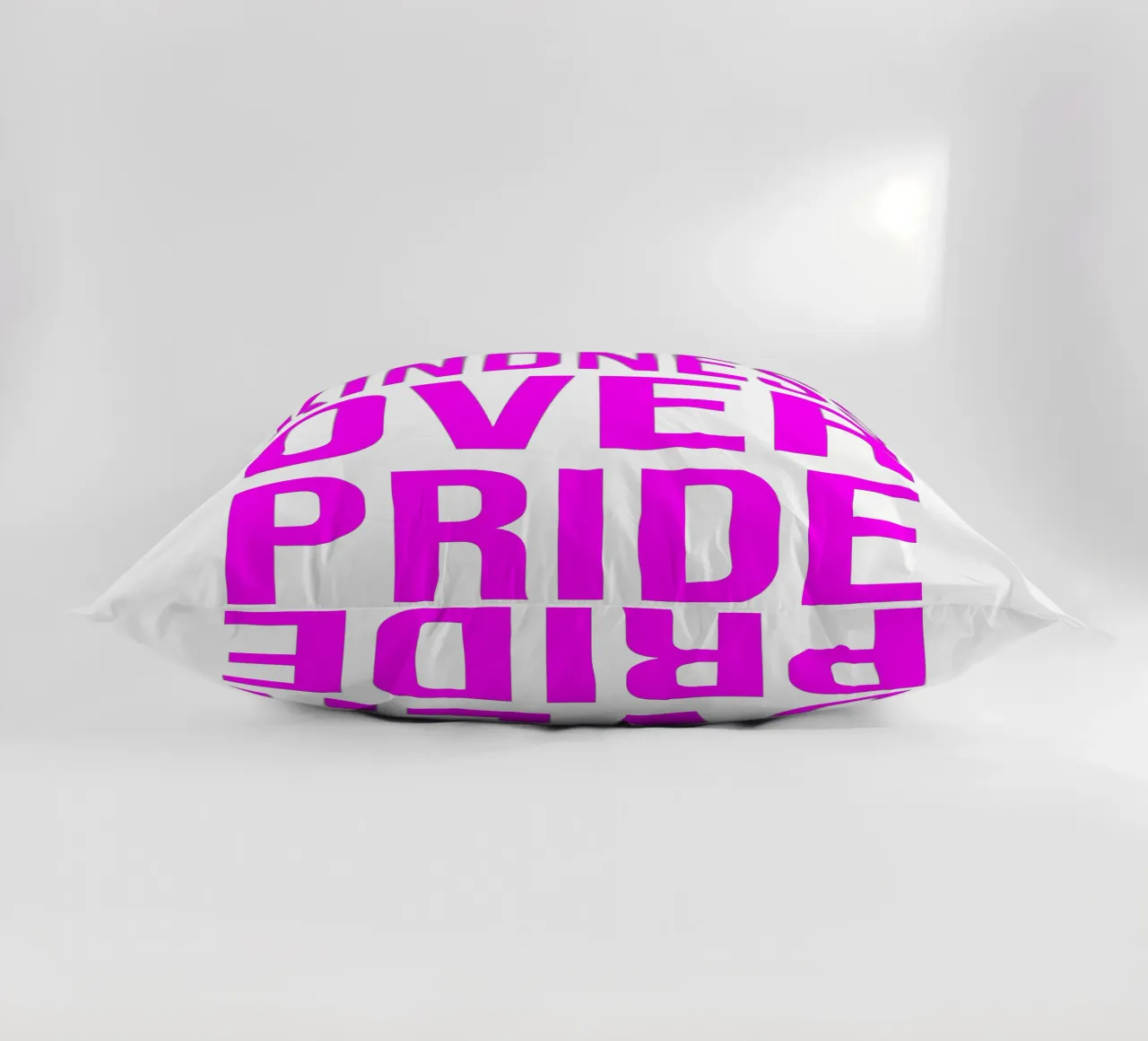 OVER Series- bold letters, brave values (5 colors) cuscino da OVER SERIES