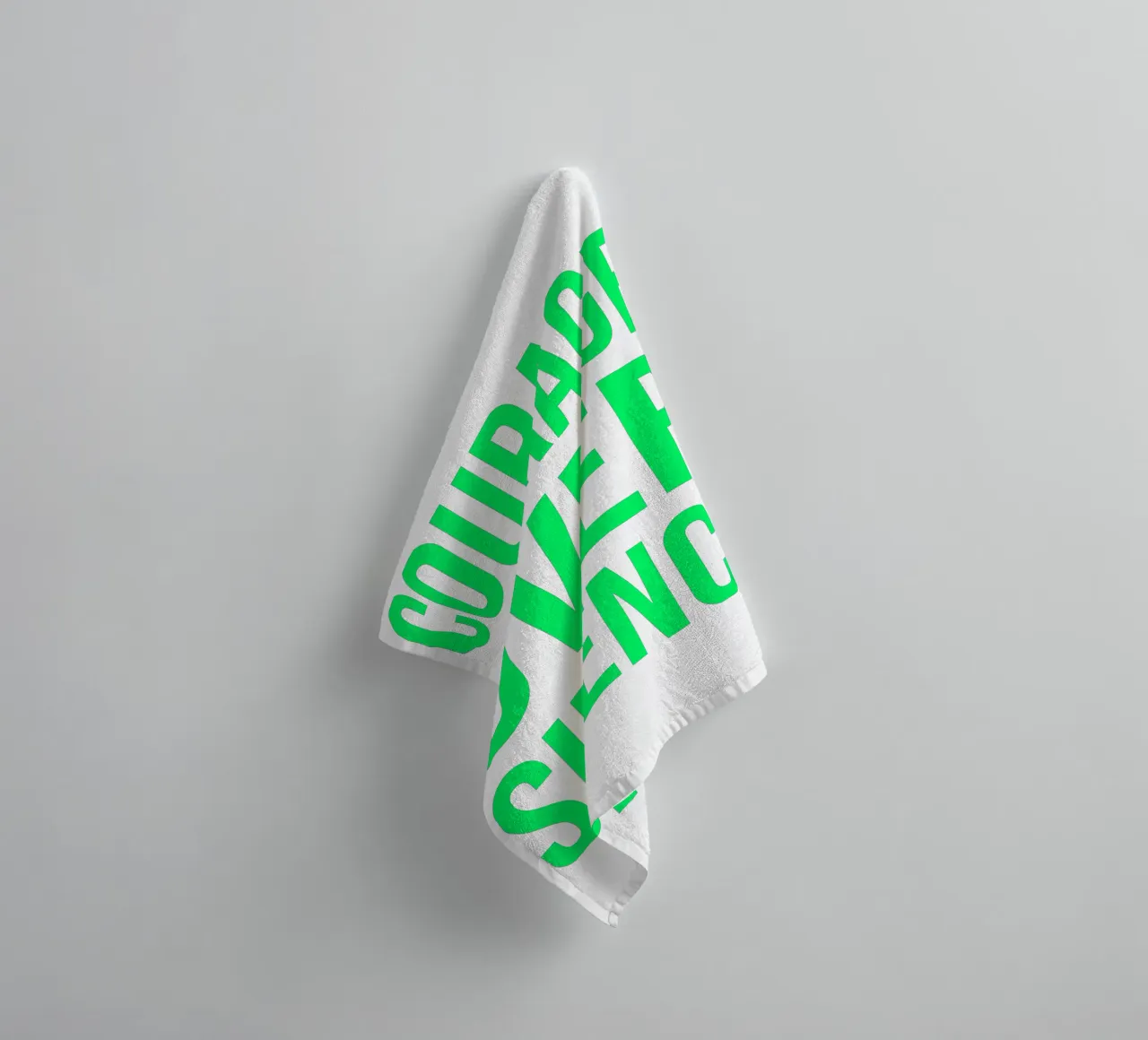 OVER Series- bold letters, brave values (5 colors) asciugamano da bagno da OVER SERIES