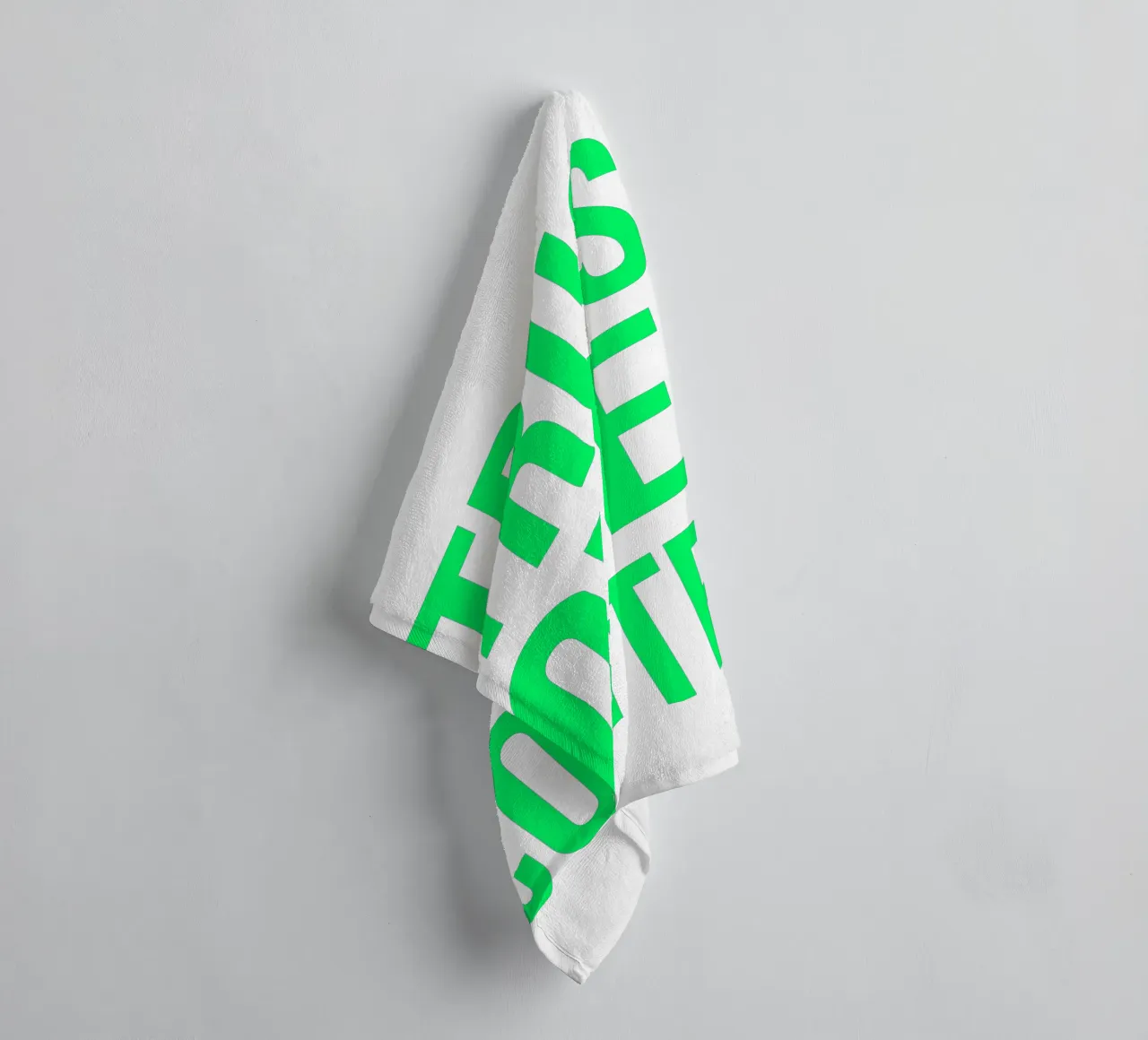 OVER Series- bold letters, brave values (5 colors) asciugamano da bagno da OVER SERIES