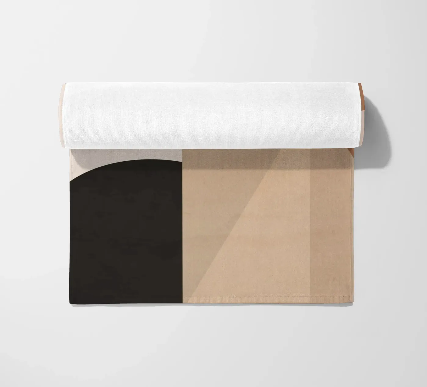 Sole e colline astratte telo mare da ThingDesign