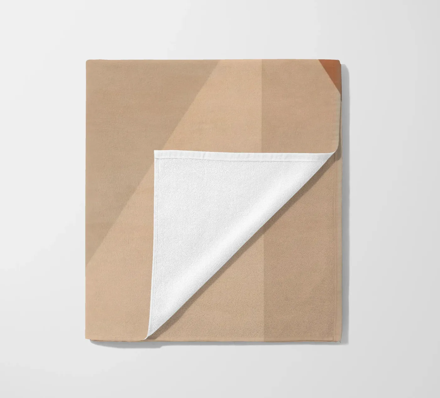 Sole e colline astratte telo mare da ThingDesign