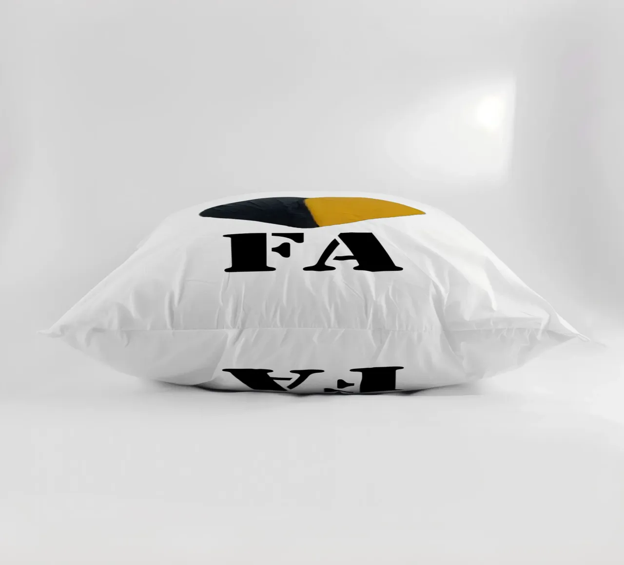 FA Cuore nero e oro dipinto a mano cuscino da FABOArt