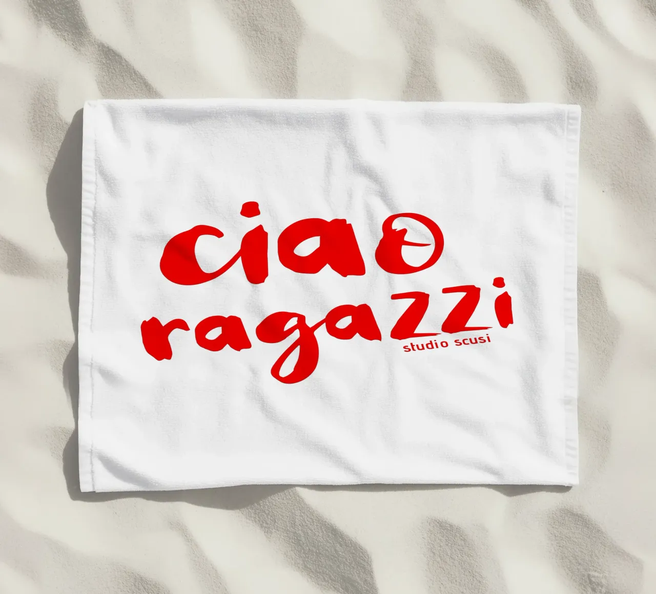 Ciao Ragazzi - rote Pinselschrift telo mare da studio scusi