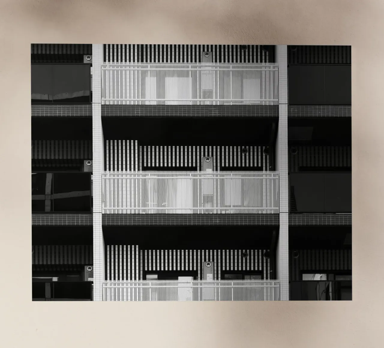 balance building and stage pellicola backlit da feny