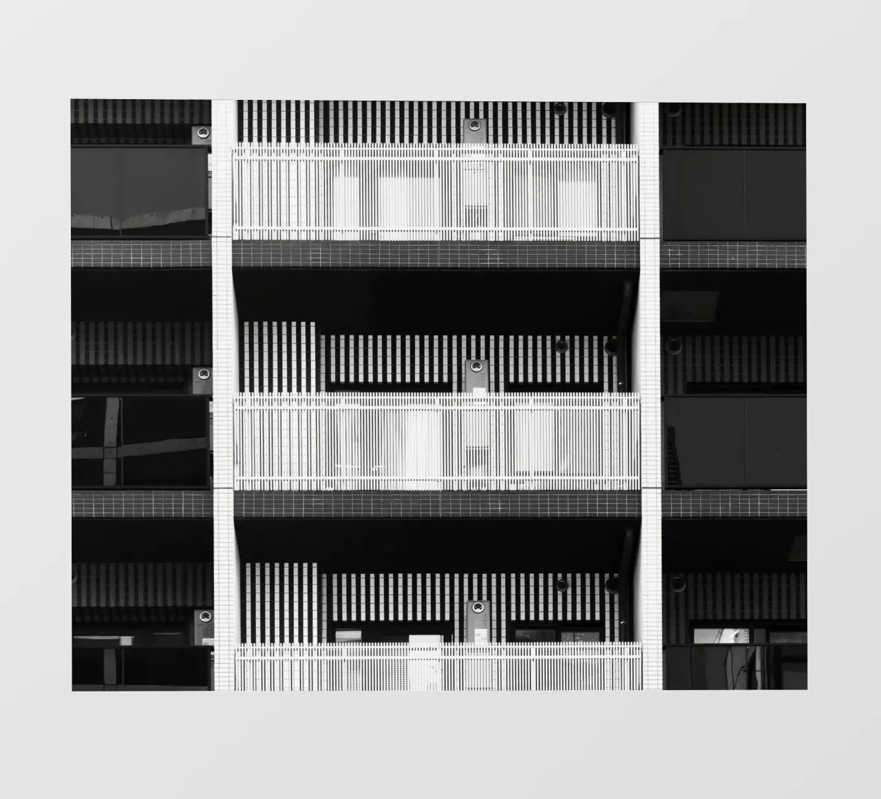 balance building and stage pellicola backlit da feny