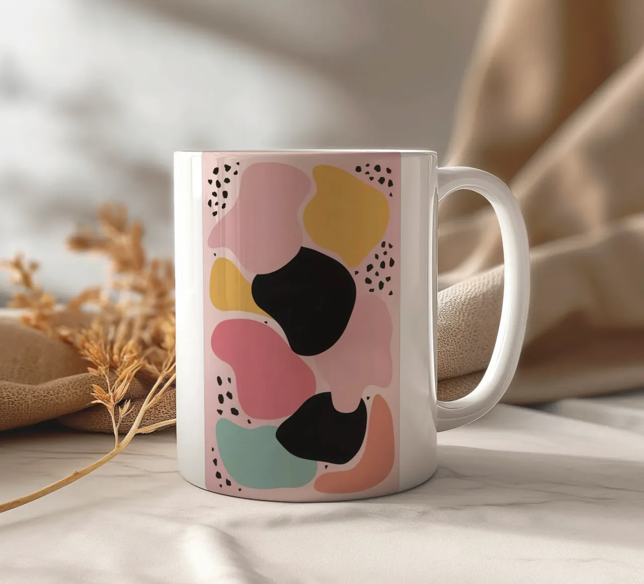 Gioco di forme pastello tazza in ceramica da Kala Martir