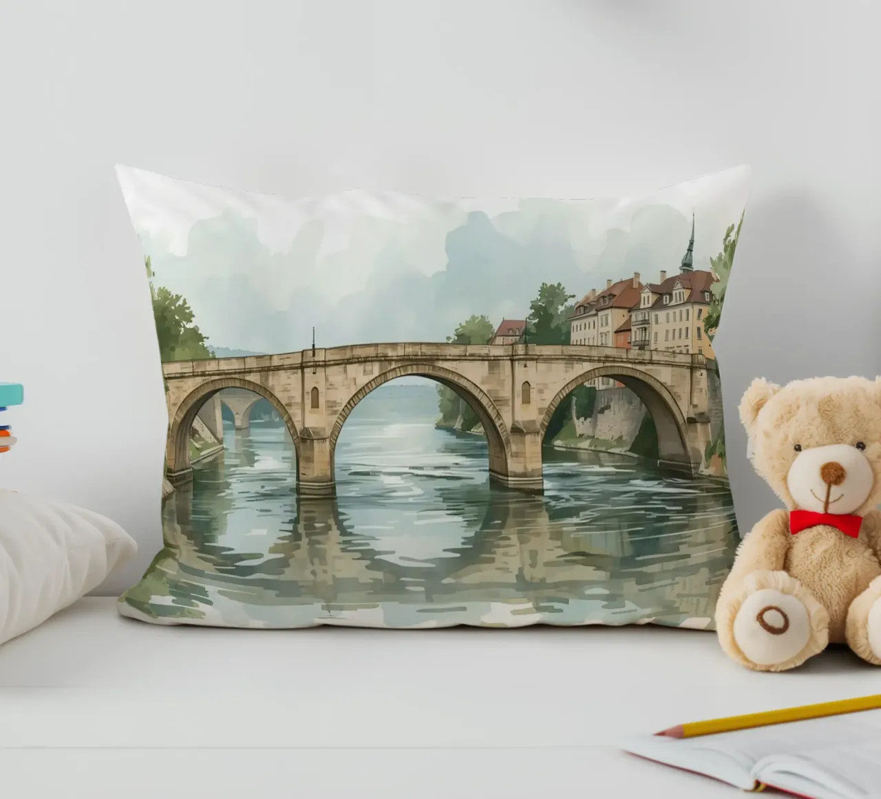 Ponte di pietra sul fiume con edifici e alberi cuscino da DesignDoodle