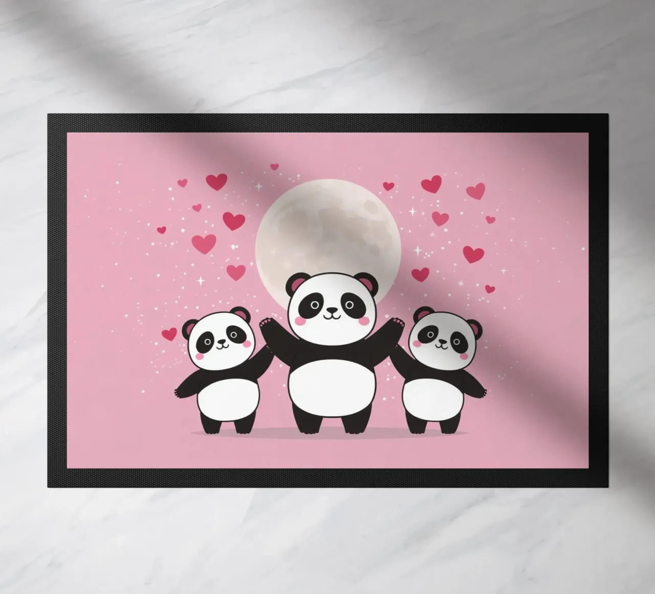Amour mignon Trois pandas et une lune avec des cœurs paillasson de DesignDoodle