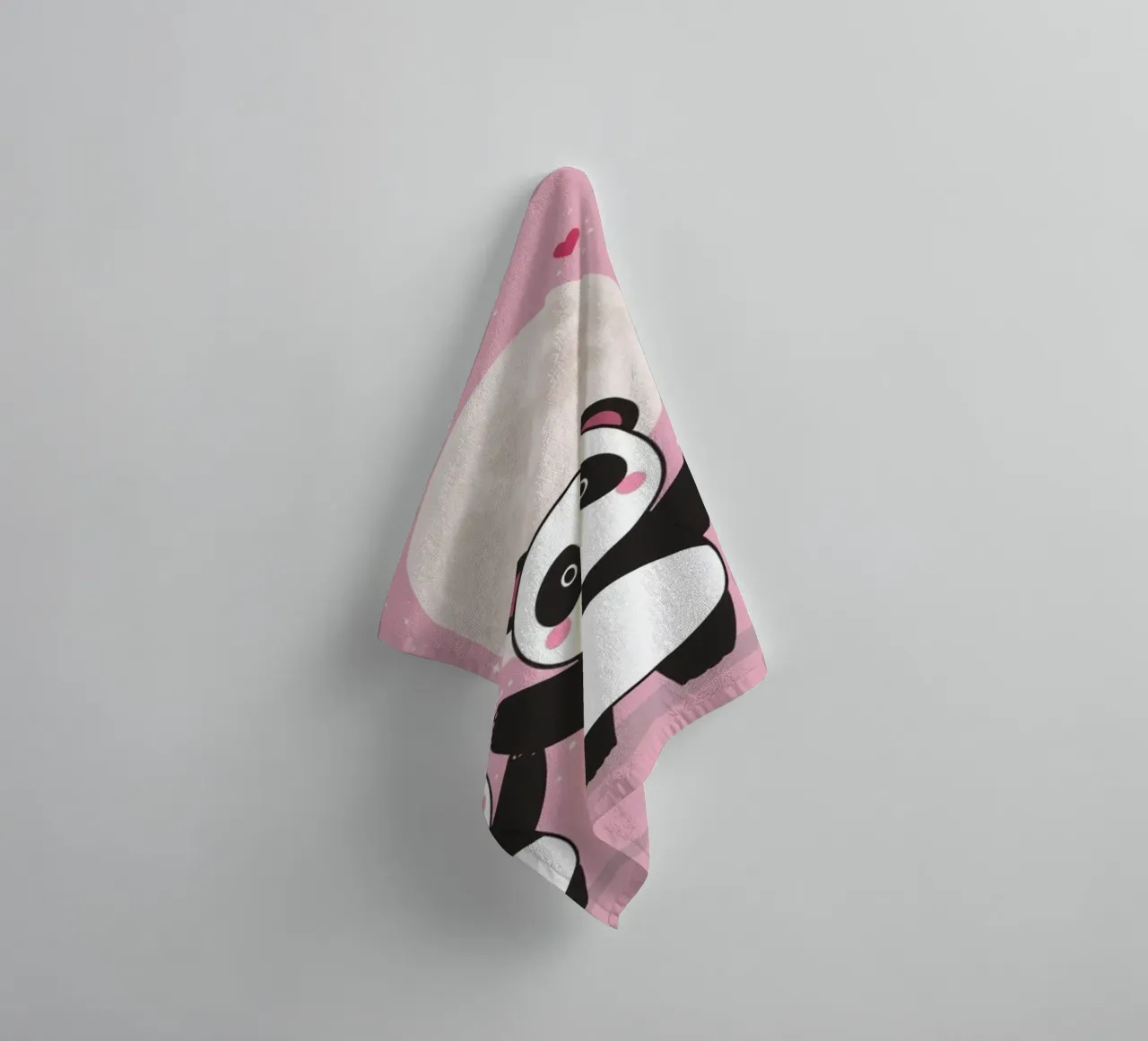 Amour mignon Trois pandas et une lune avec des cœurs serviette de bain de DesignDoodle