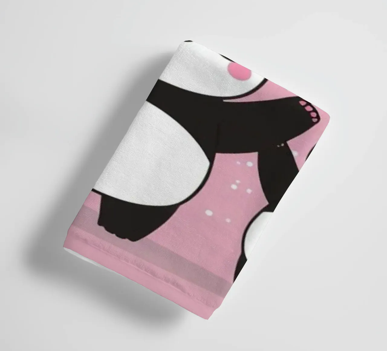 Amour mignon Trois pandas et une lune avec des cœurs serviette de bain de DesignDoodle
