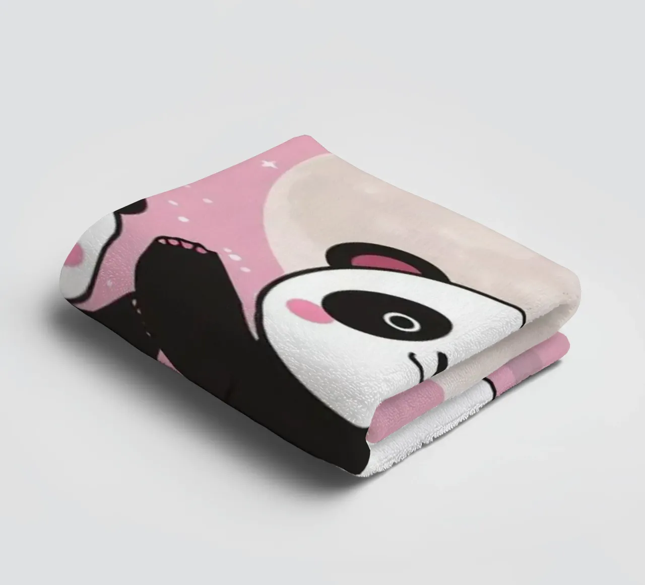 Amour mignon Trois pandas et une lune avec des cœurs serviette de bain de DesignDoodle