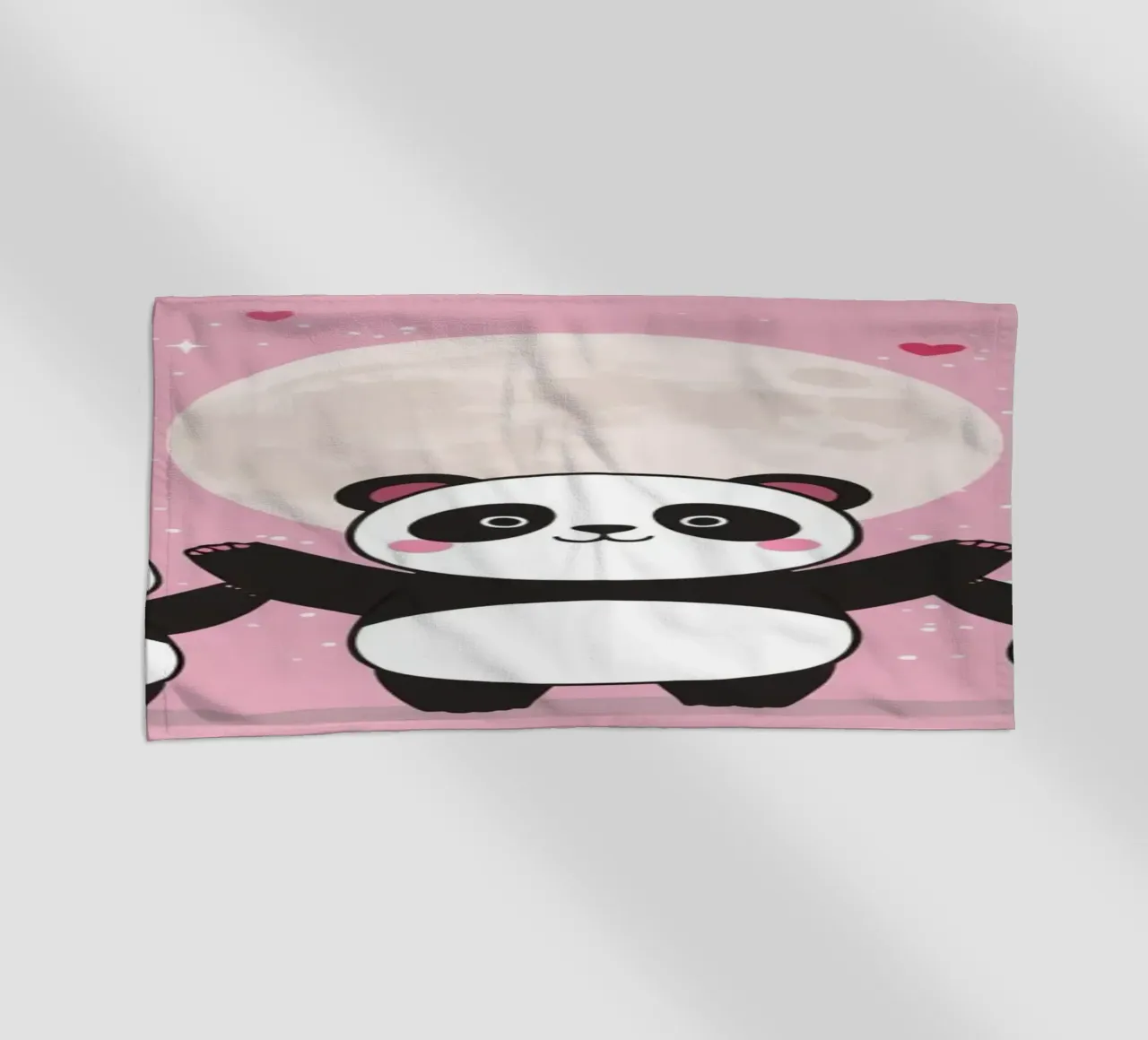 Amour mignon Trois pandas et une lune avec des cœurs serviette de plage de DesignDoodle