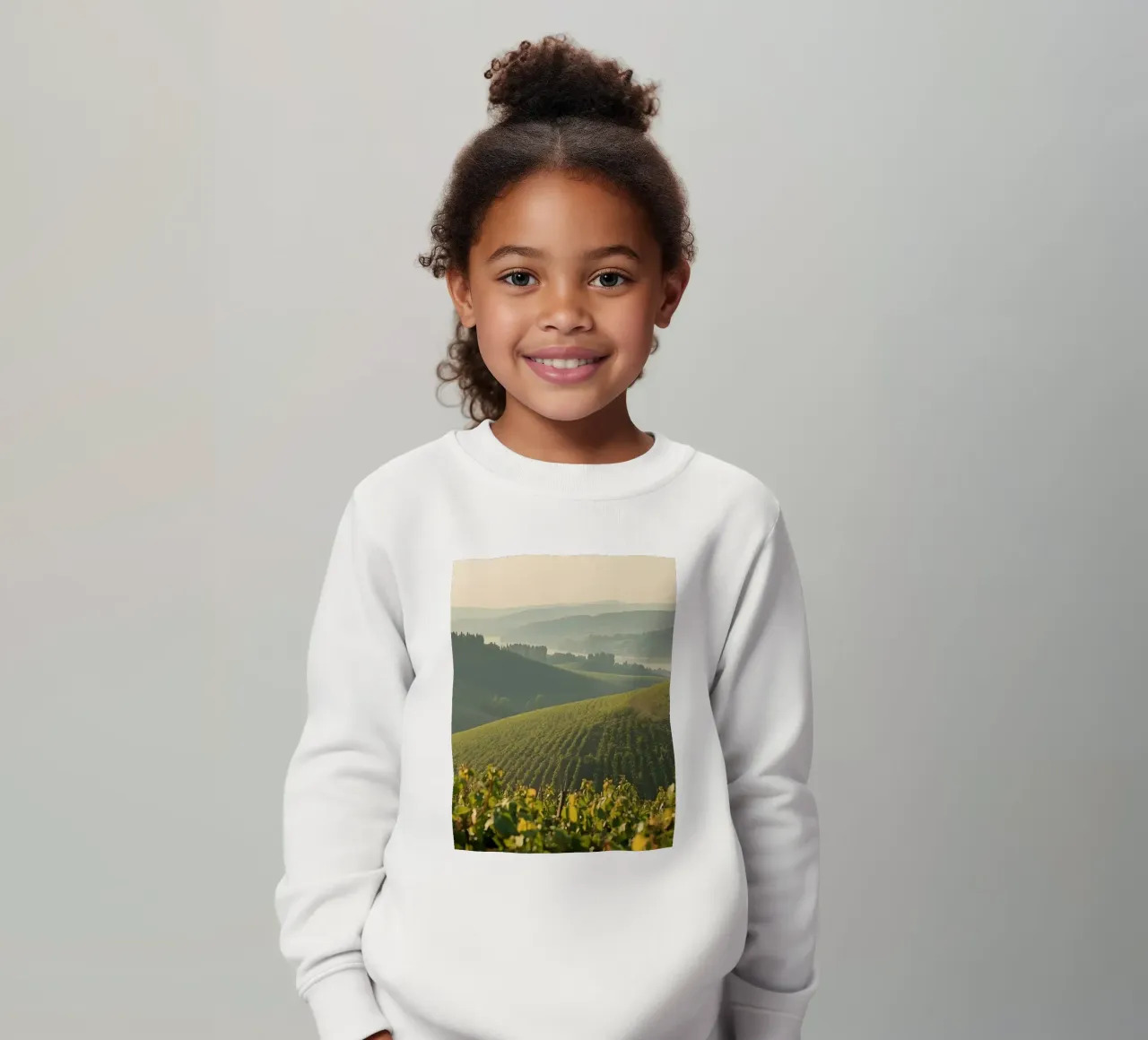 Colline del vigneto all'alba felpa bambino da DesignDoodle