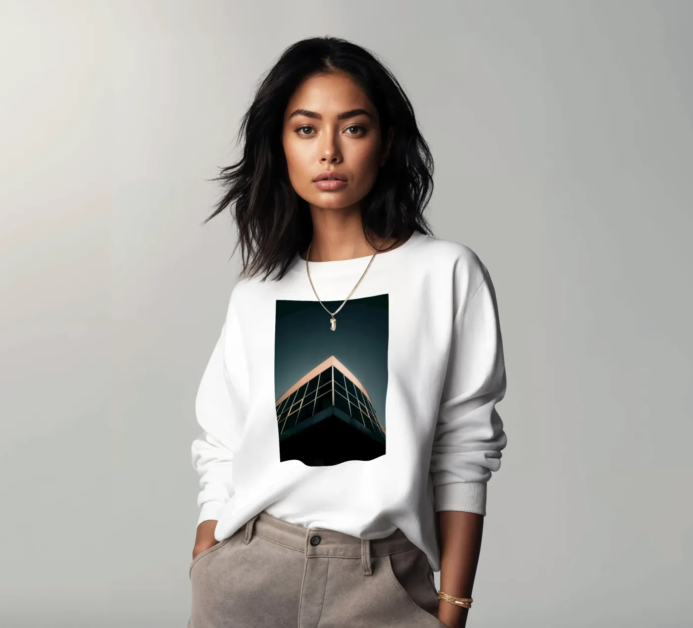 Building of light sweatshirt van Earthly Visions