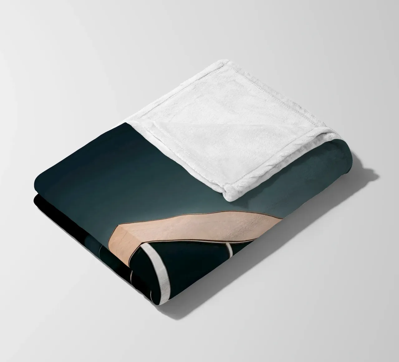 Edificio di luce coperta in pile da Earthly Visions