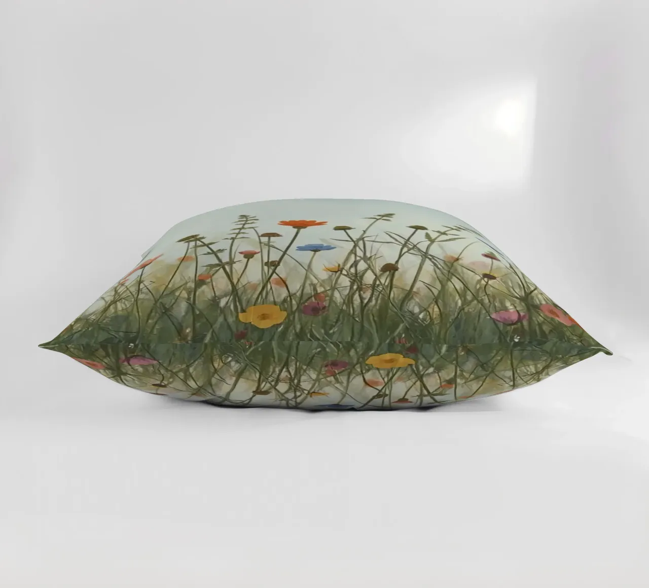 Fiori selvatici e mezzaluna cuscino da DesignDoodle