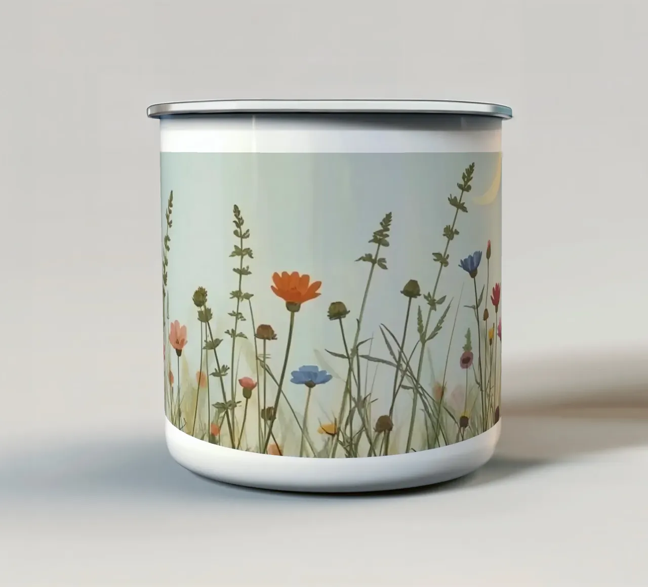 Fiori selvatici e mezzaluna tazza in smalto da DesignDoodle
