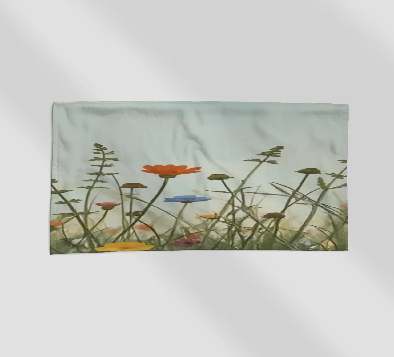 Fiori selvatici e mezzaluna telo mare da DesignDoodle
