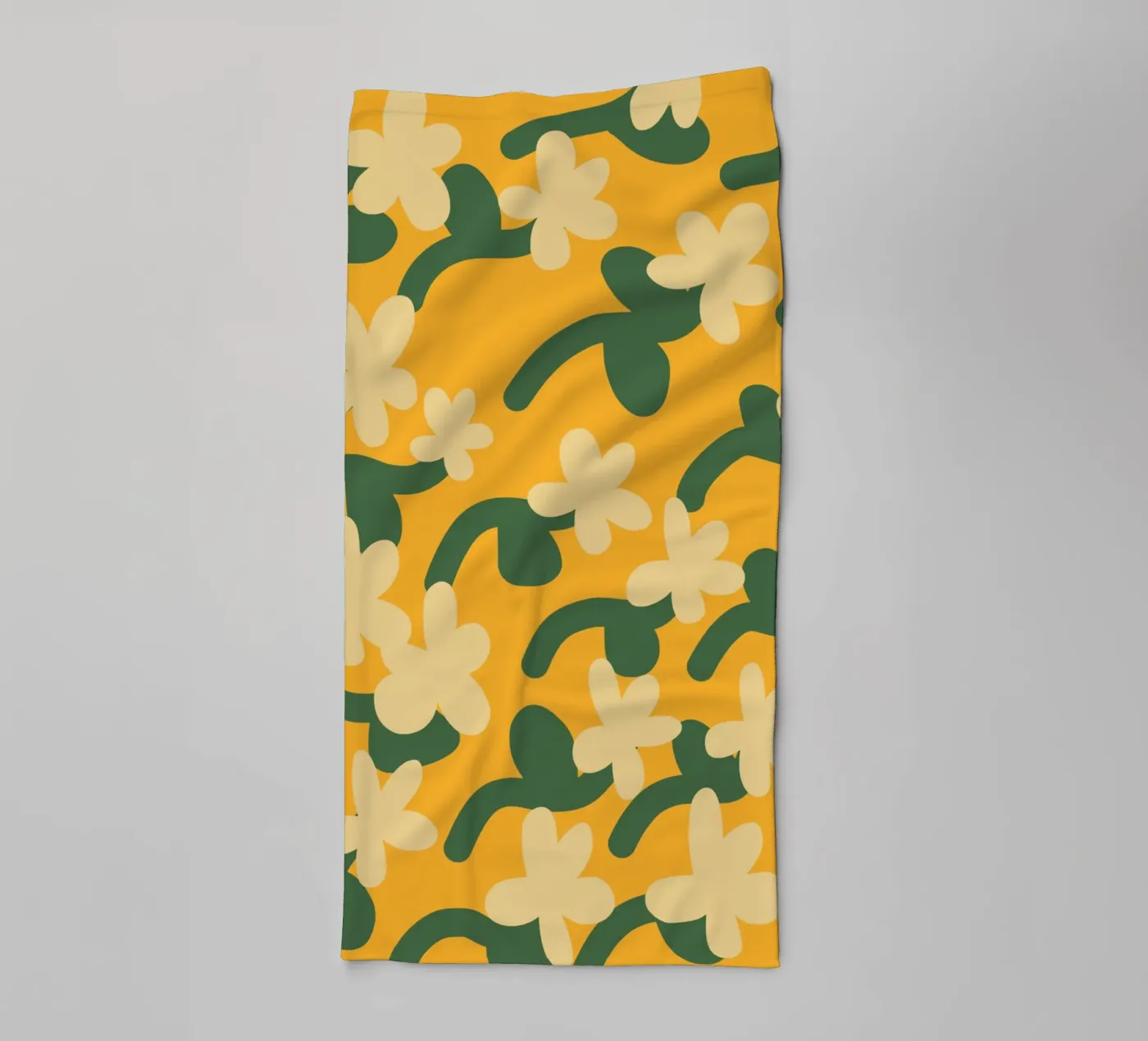 Yellow flower repeat pattern Handtuch von Little Dean