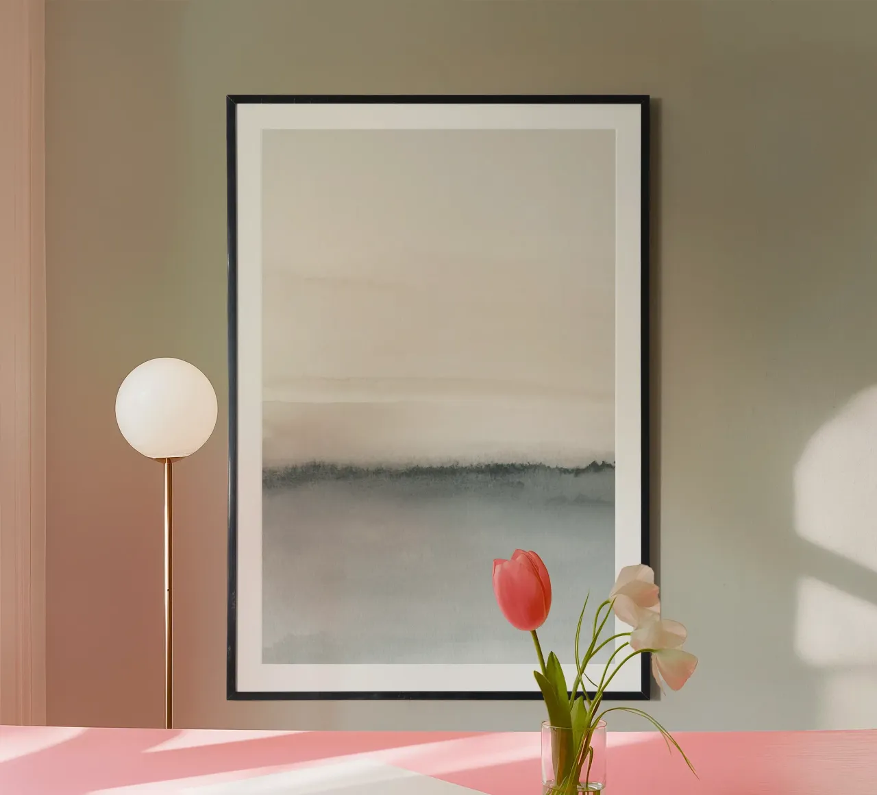 Paesaggio acquerellato in corallo tenue e grigio bluastro 1/2 carta hahnemühle da NouveauPrints