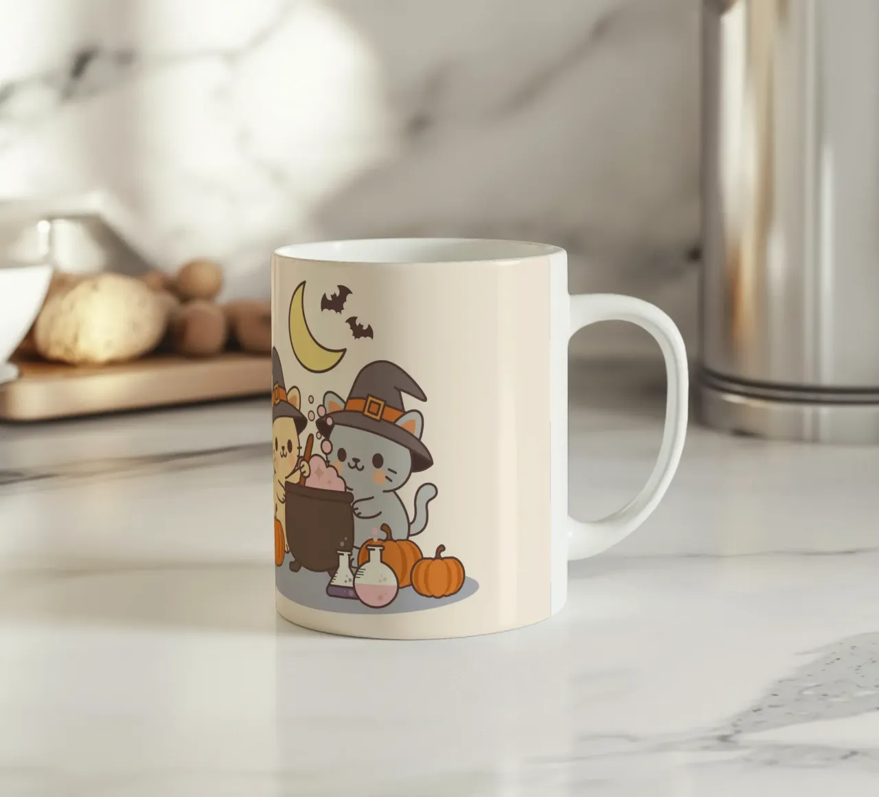 Gatti simpatici di Halloween che preparano una pozione con le zucche tazza in ceramica da cafelab