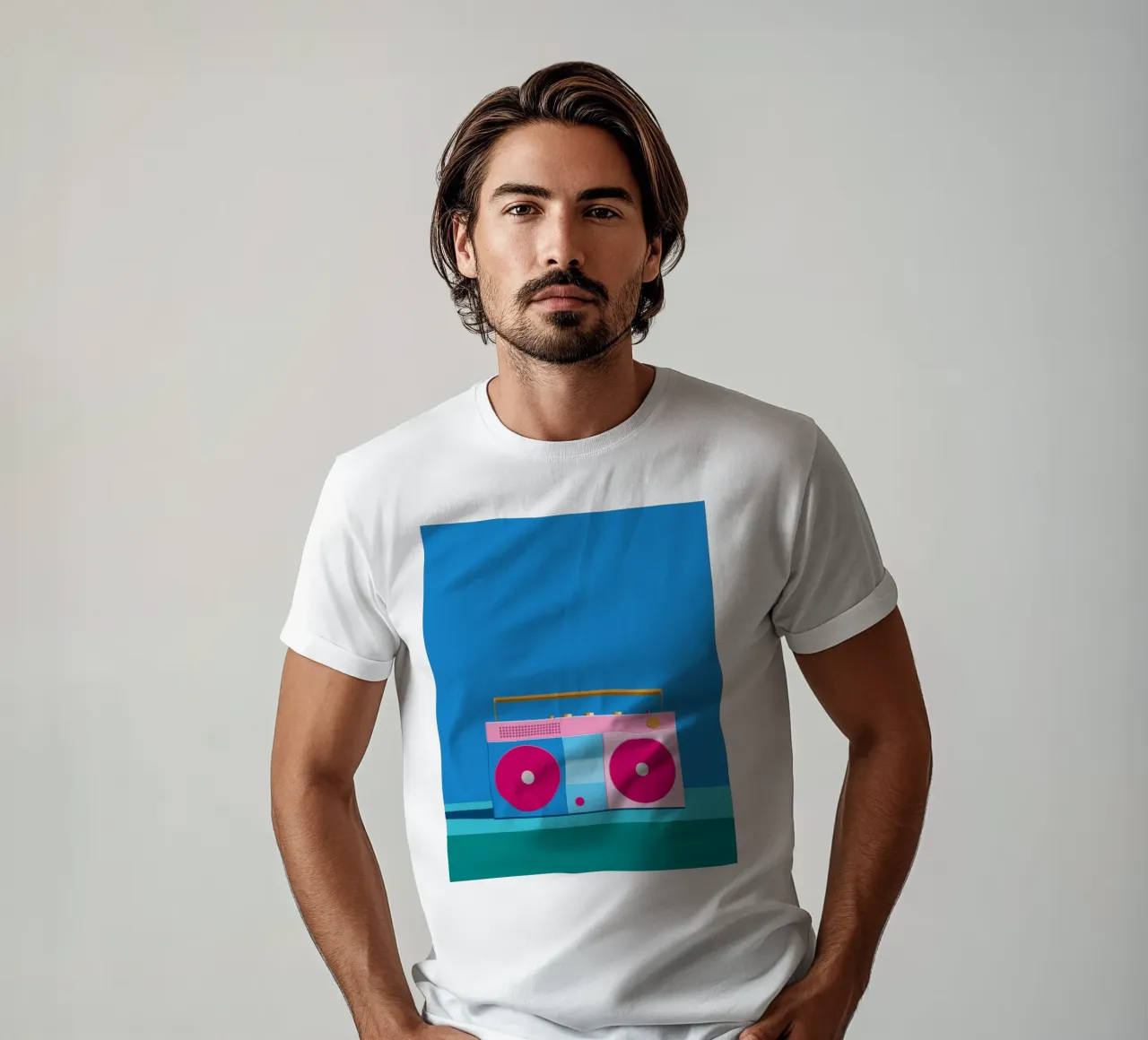 Retro Ghettoblaster Colourblocking t-shirt da DARIA IVANOVNA