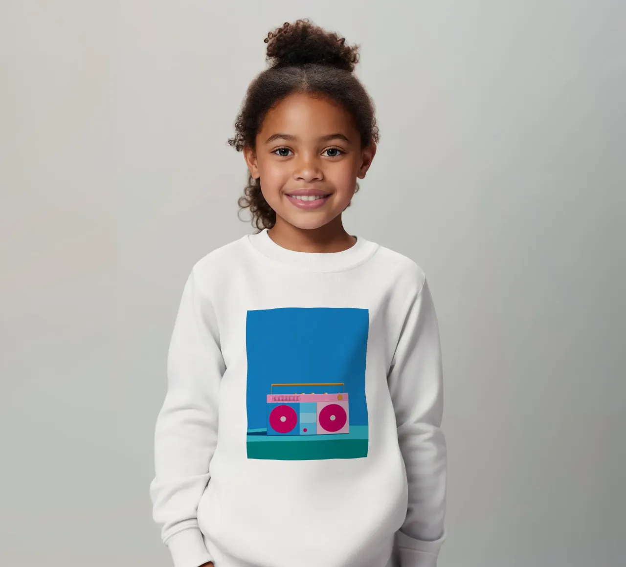 Retro Ghettoblaster Colourblocking felpa bambino da DARIA IVANOVNA
