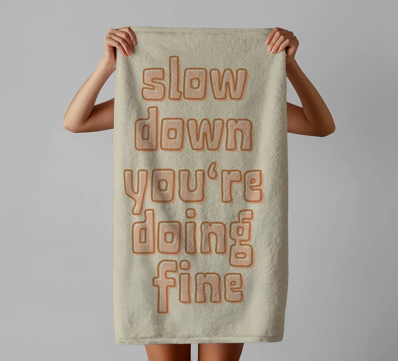 Slow Down You're Doing Fine asciugamano da bagno da PurePeachStudio
