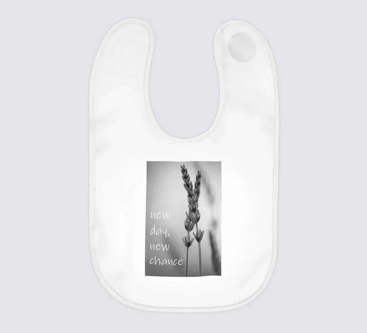 Fiore di prato in bianco e nero con scritta bavaglino da Something for you