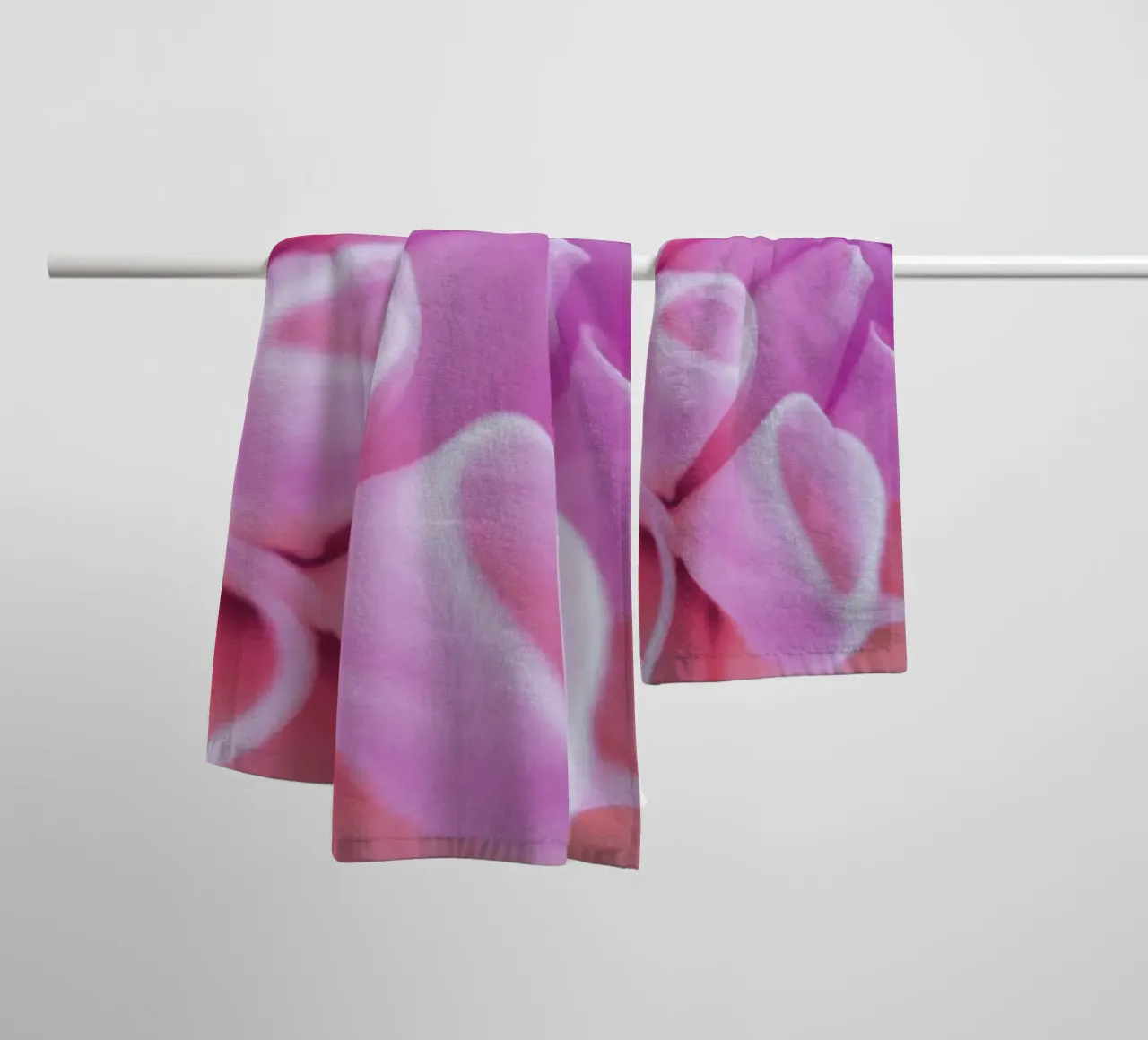 Flower Handtuch von Jonas Klein