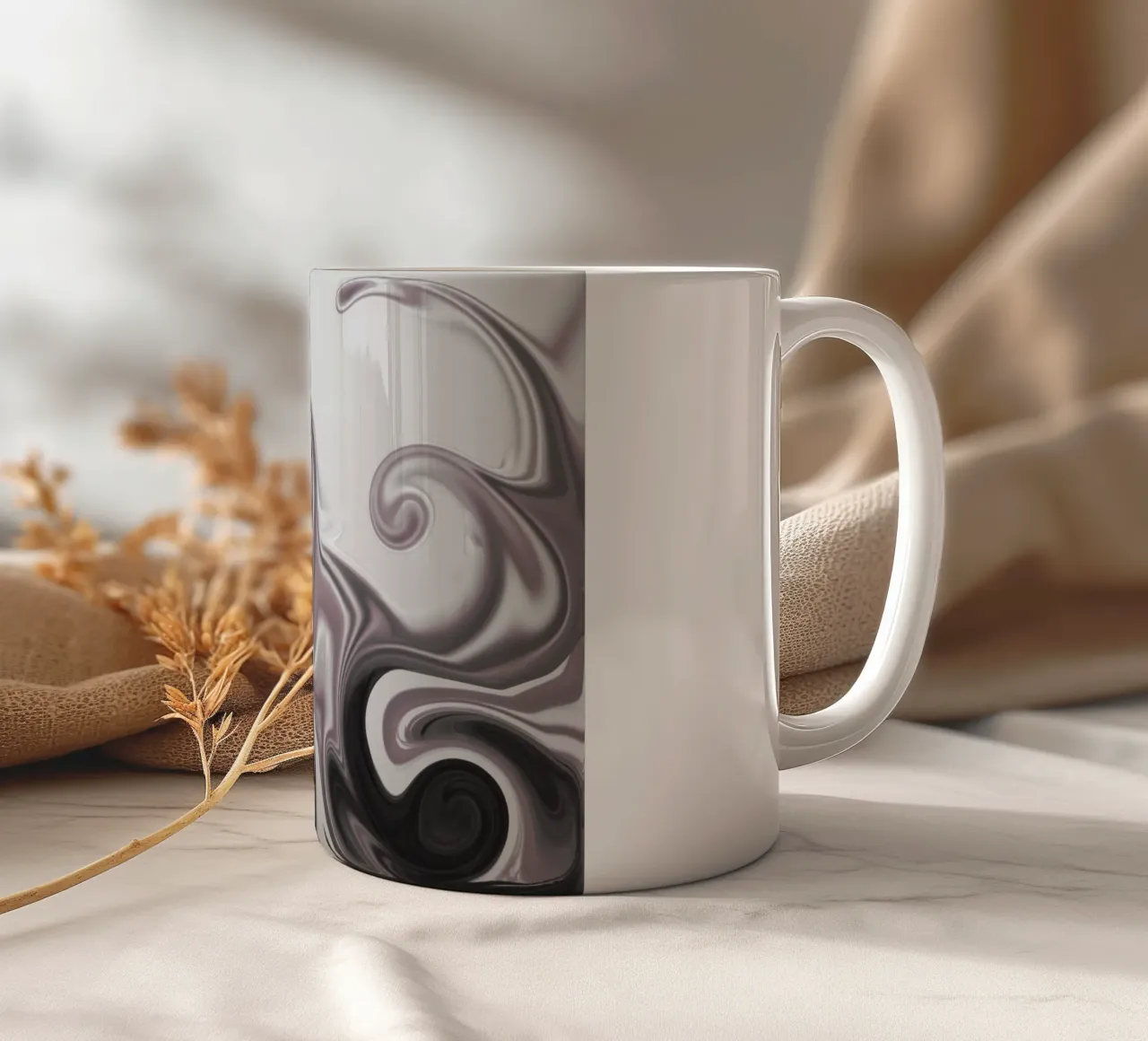 Abstraktes Muster in schwarz weiß. Mit einem Spruch. tazza in ceramica da Something for you
