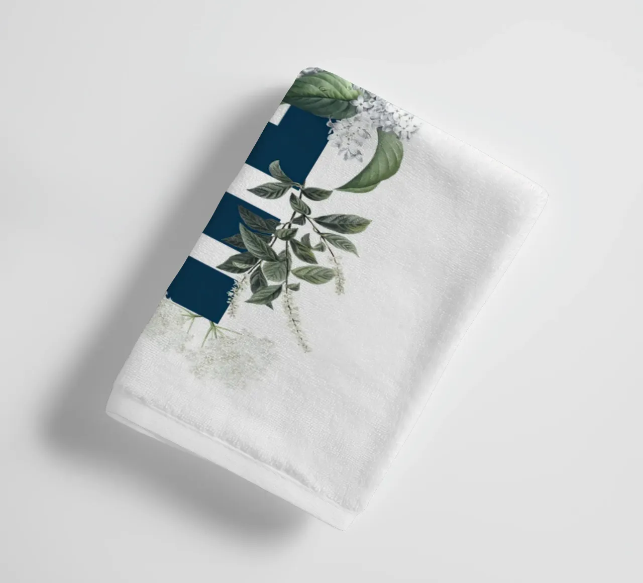 Ciao Fiori e Insetti Blu Bianco asciugamano da bagno da Studio Frances M