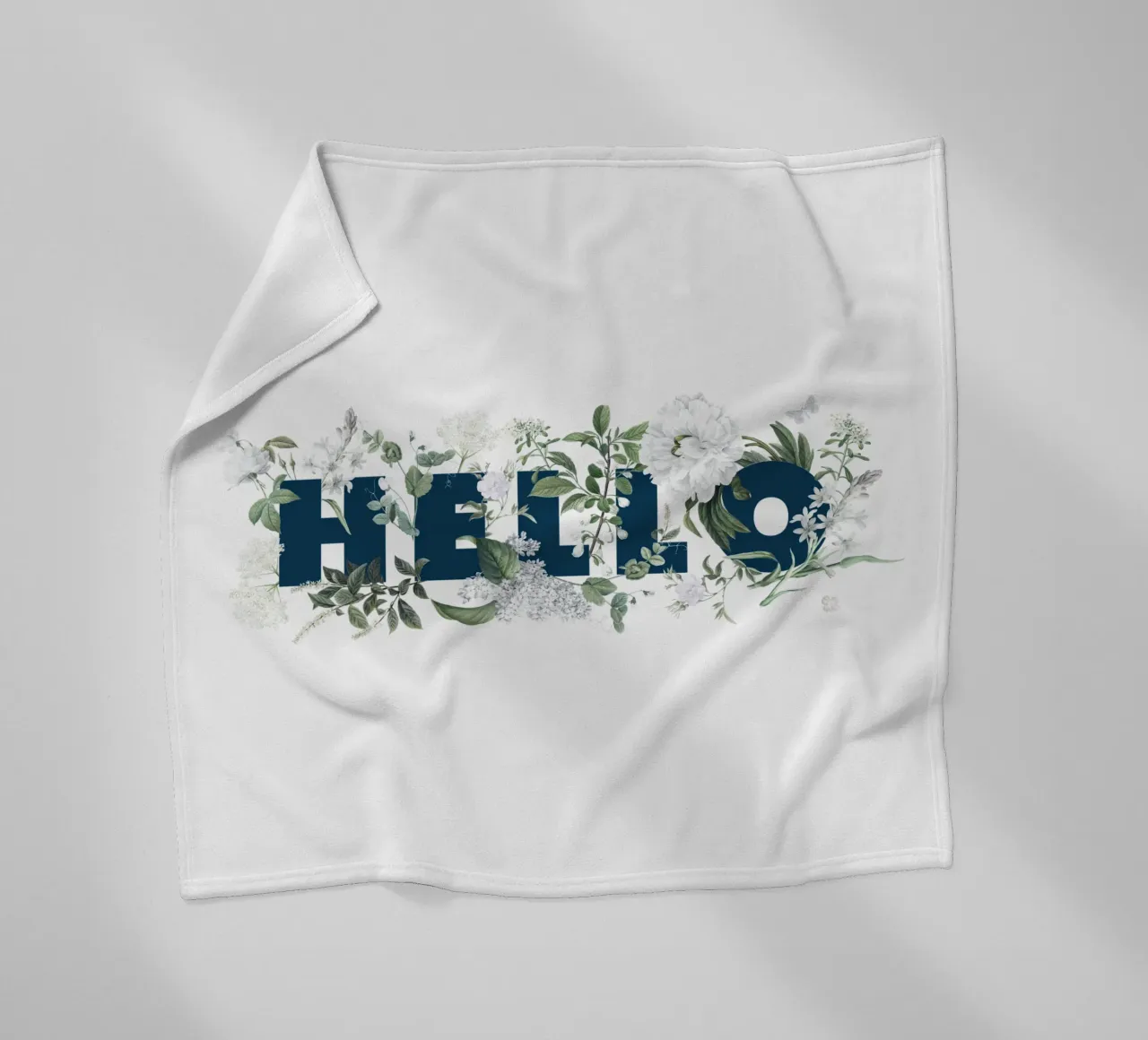 Ciao Fiori e Insetti Blu Bianco coperta in pile da Studio Frances M