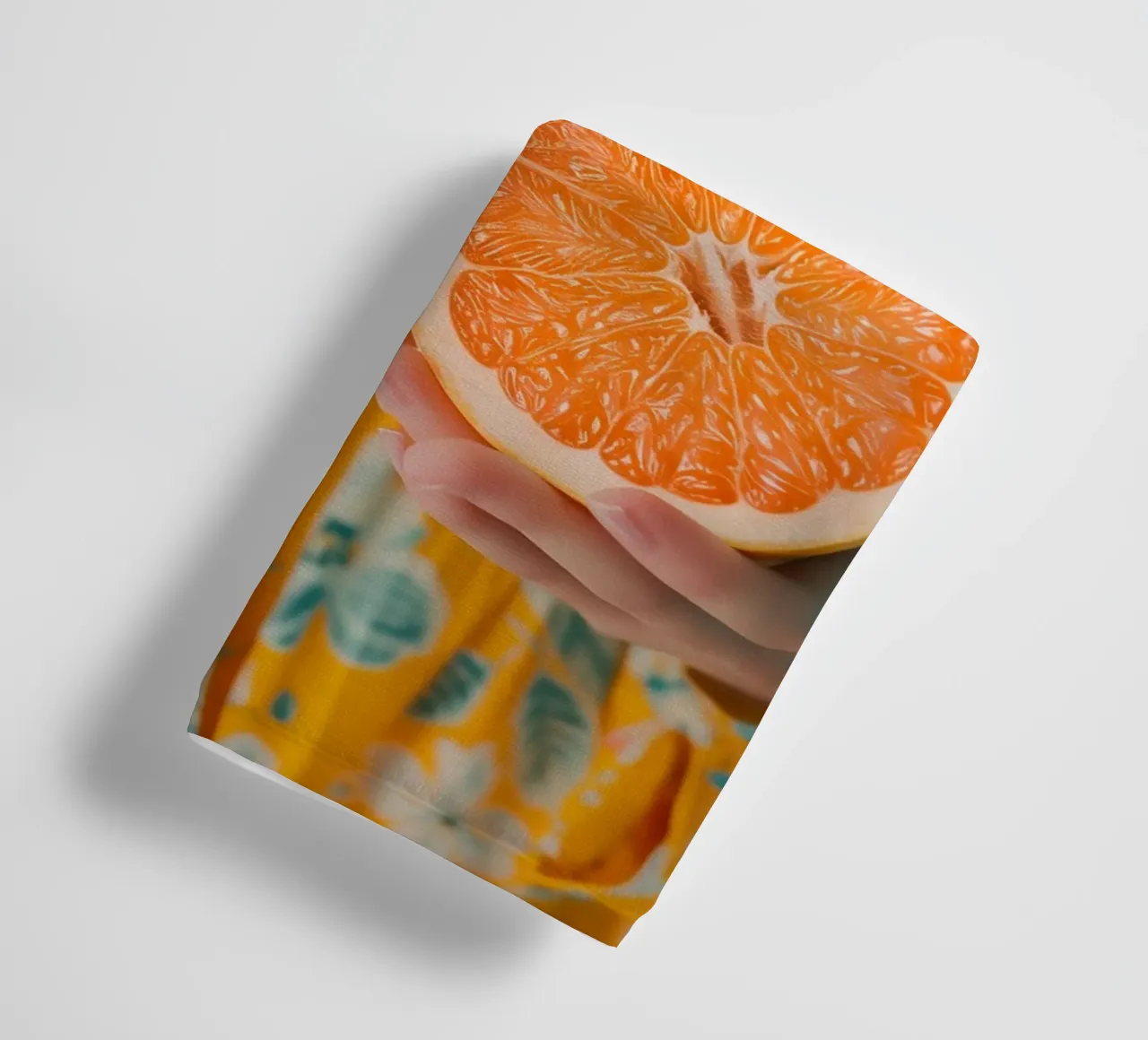 Donna con pompelmo per la cucina asciugamano da bagno da Autofocus