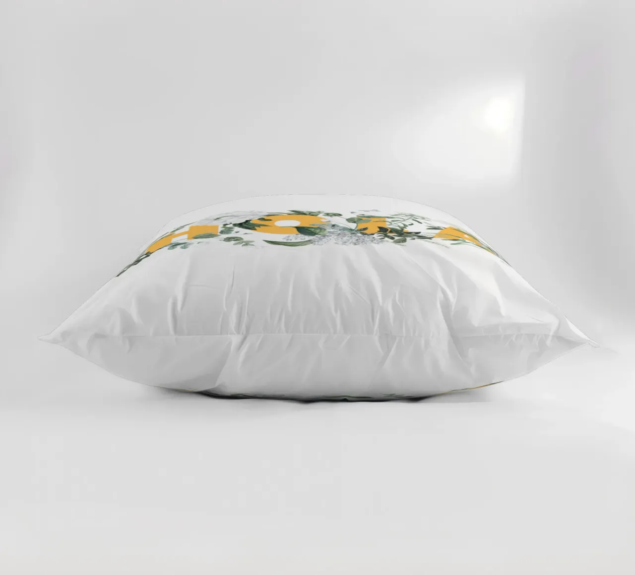 Hola Fiori e Insetti Giallo Bianco cuscino da Studio Frances M