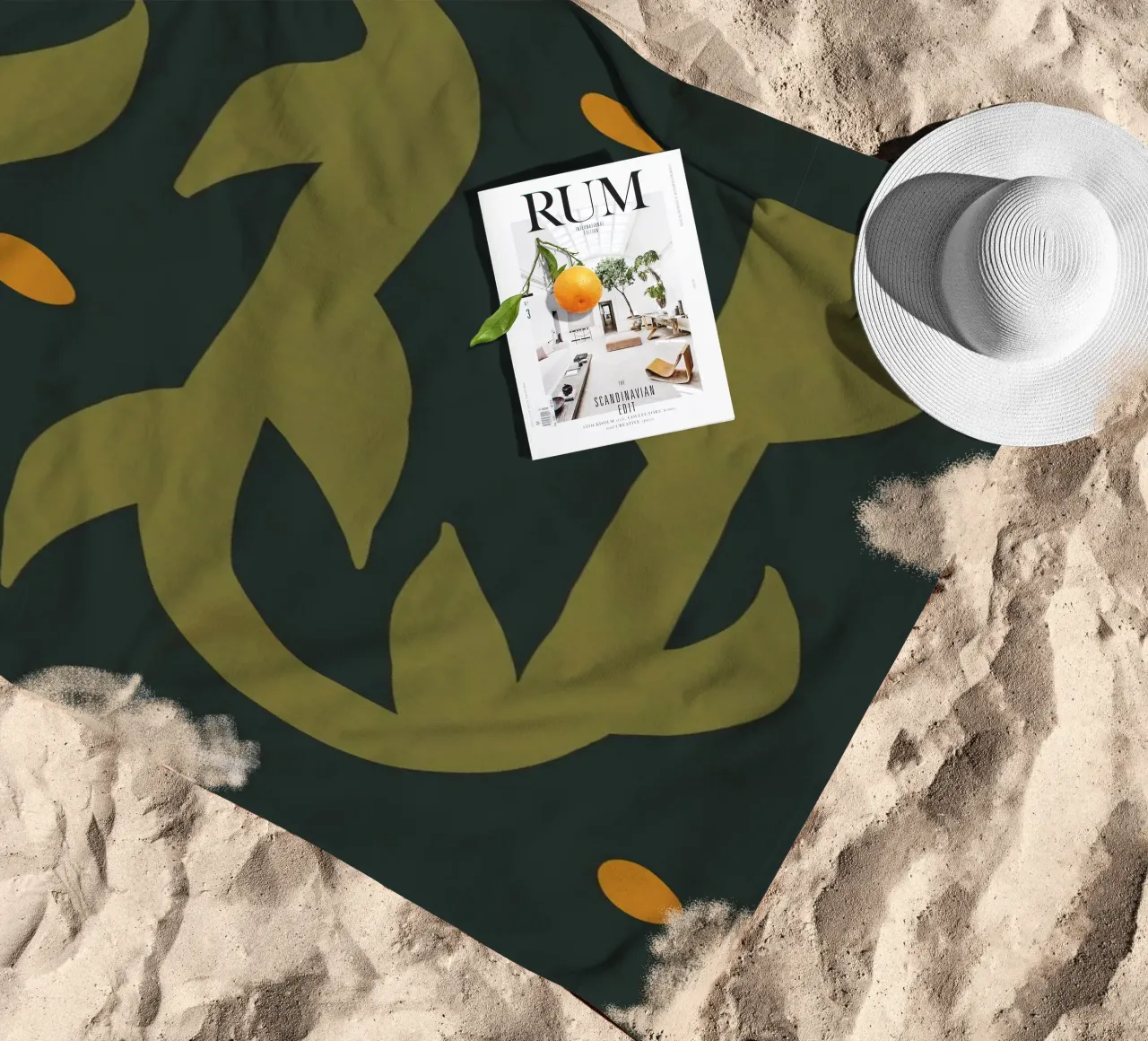 Feuille d'automne abstraite boho art vert noir jaune serviette de plage de This Wild Soul - Illustration