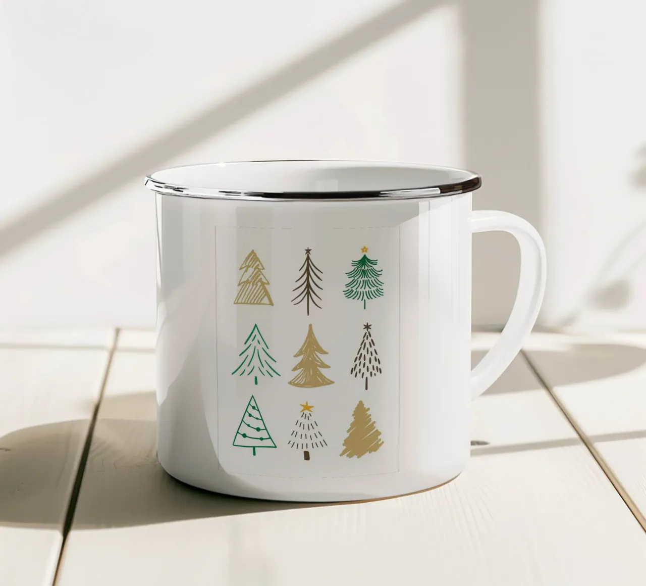Alberi di Natale tazza in smalto da Charlotte Gagnon