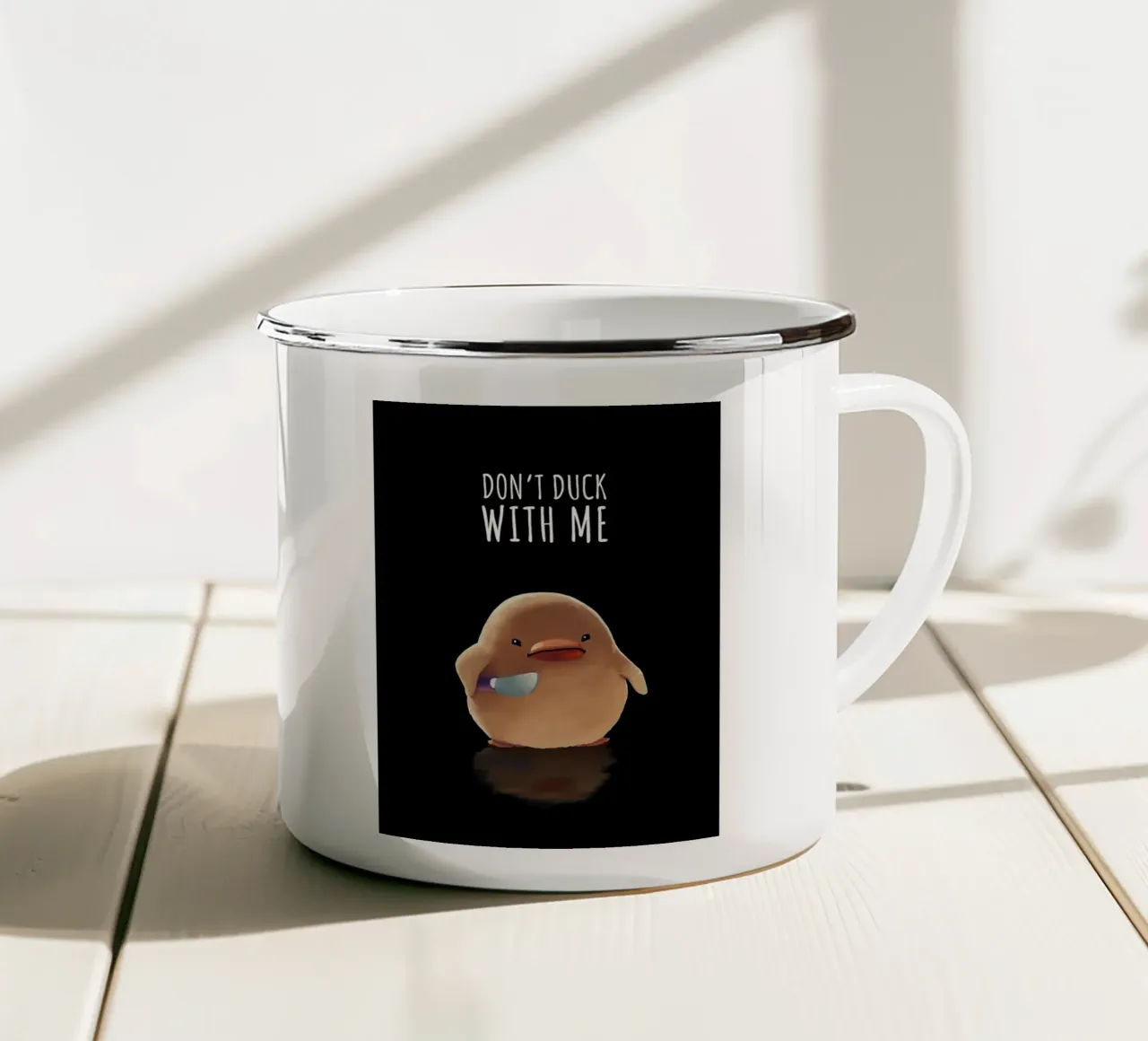 Non fare l'anatra con me tazza in smalto da Liam Johnson