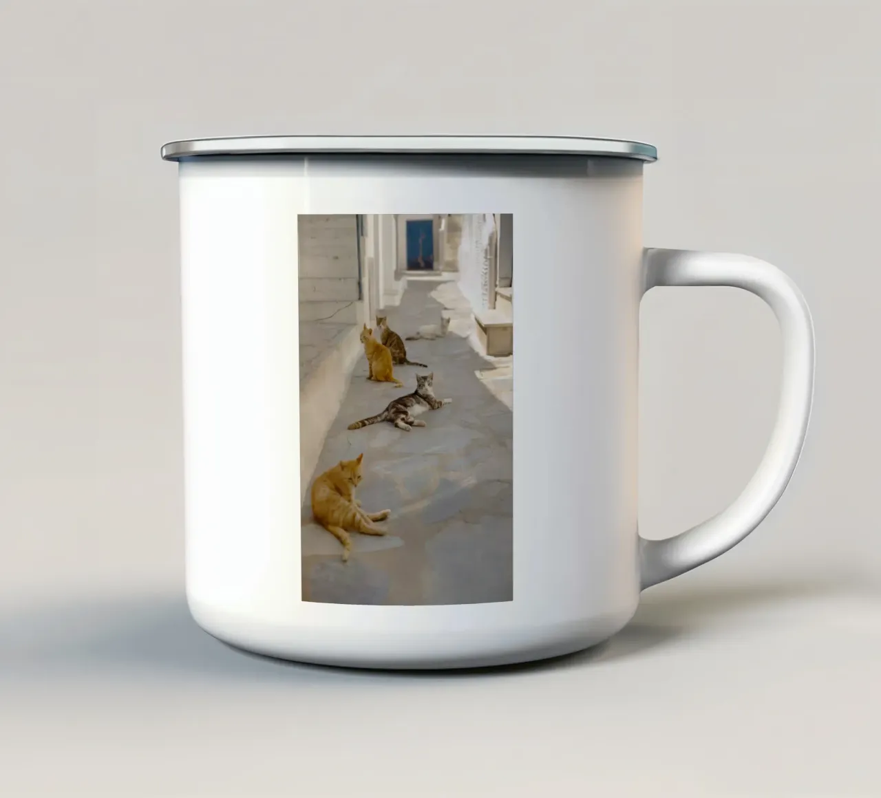 Gatti in Grecia tazza in smalto da Simon Koy