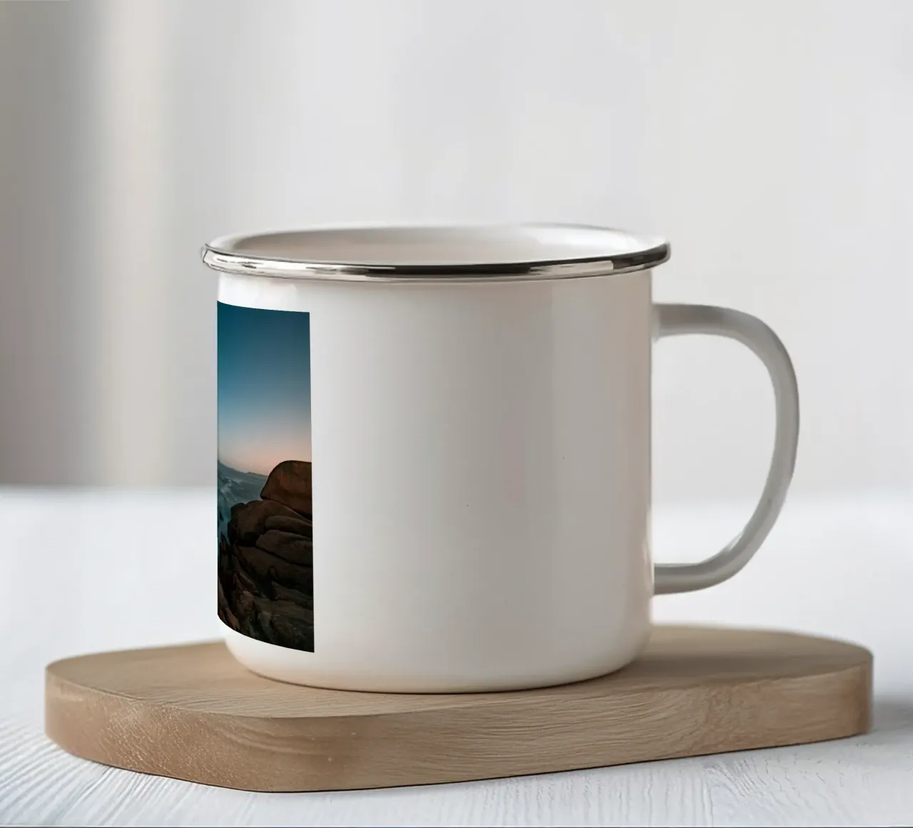 rock mountain on sea tazza in smalto da juli